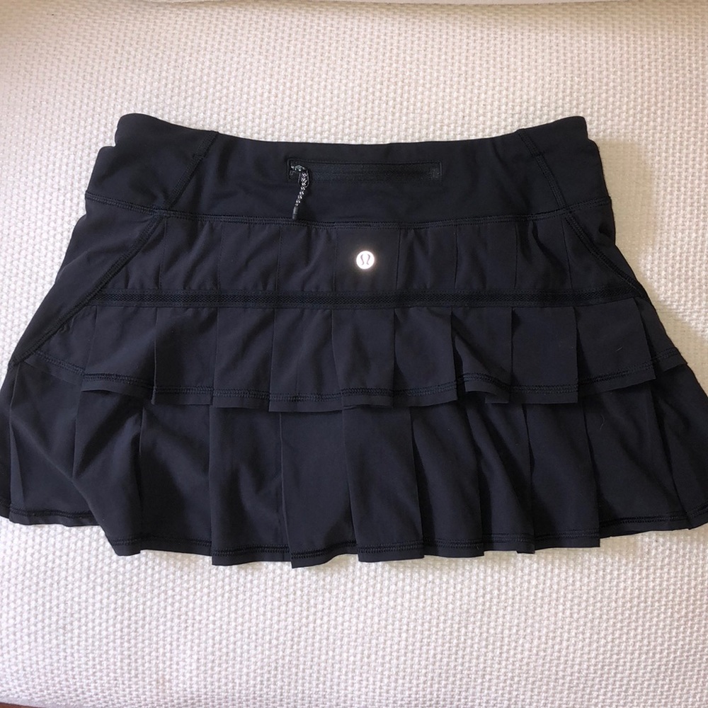 Lululemon Skirt in Black